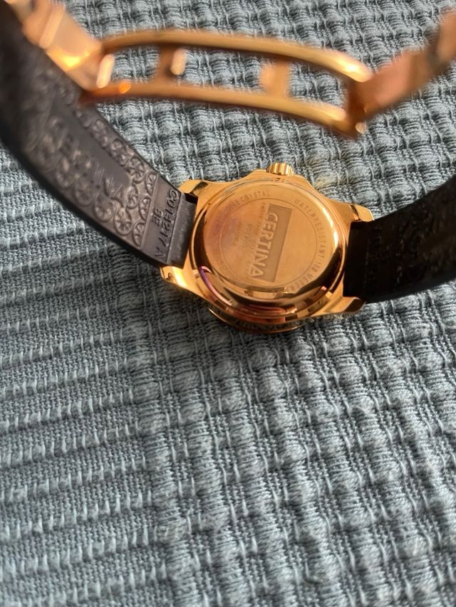 Reloj Certina mujer dorado