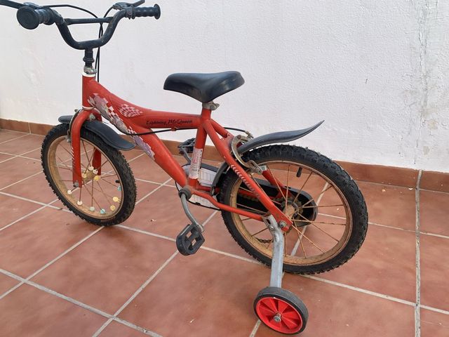 Regalo Bicicleta infantil 16" Lightning McQueen. 