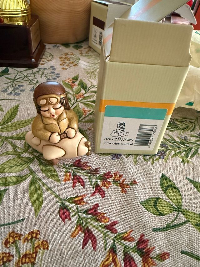 Thun Bimbo Pilota Aereo