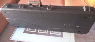 Estuche Bajo Fender