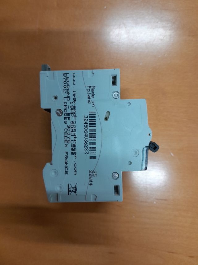 Interruptor magnetotérmico Legrand C25.