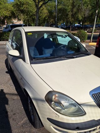 Lancia Ypsilon 2004