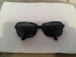 Gafas sol Vogue negras