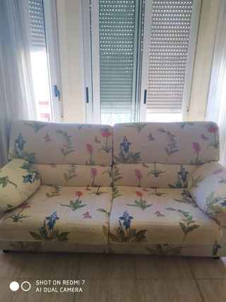 Sofá 3 plazas beige estampado floral