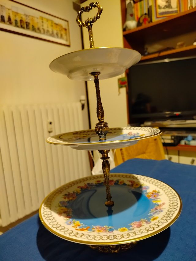 Alzata 3 piani | Porcellana e metallo