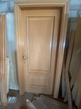 Puerta interior madera maciza