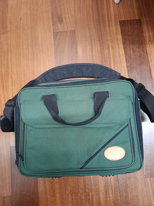 Custodia PC portatile ( Marca Crown )