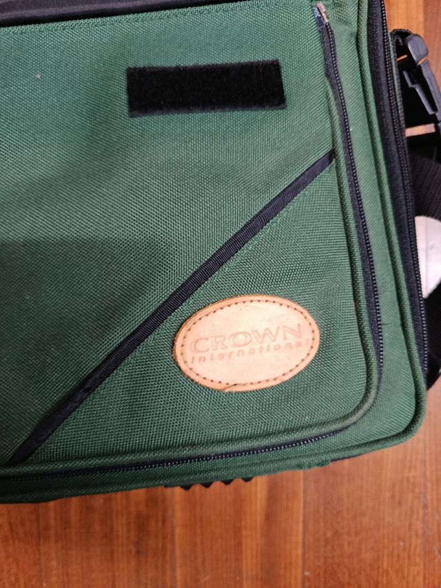 Custodia PC portatile ( Marca Crown )