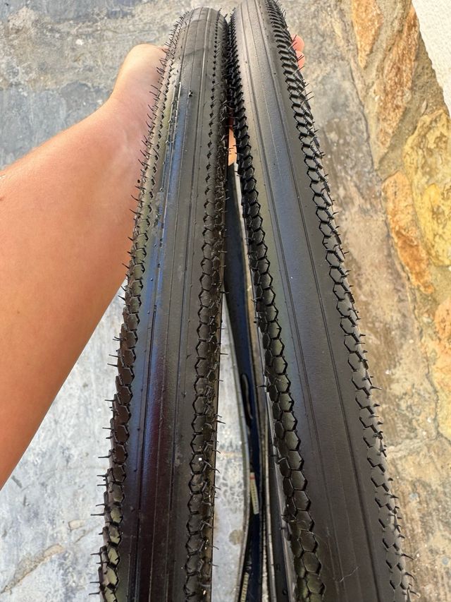 Cubiertas/ neumaticos Gravel 700x35c