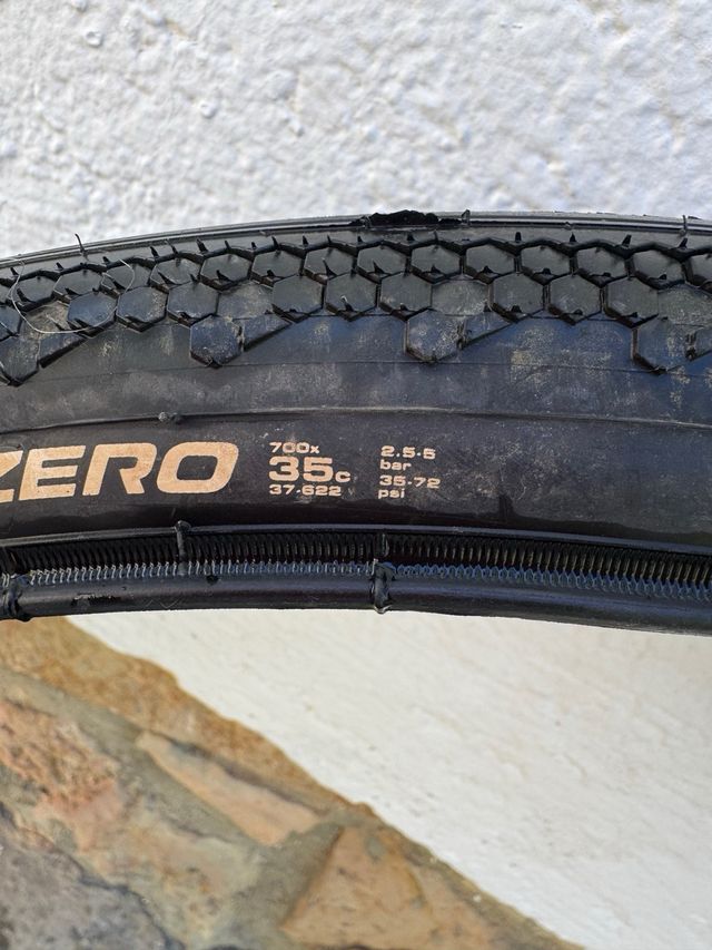 Cubiertas/ neumaticos Gravel 700x35c