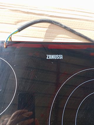 Placa vitrocerámica Zanussi 3 fuegos