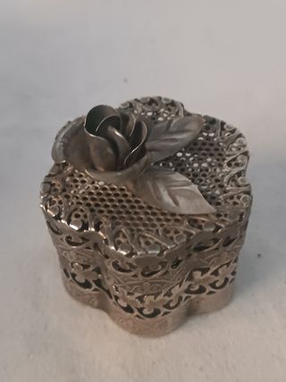 Caja metal antigua hexagonal