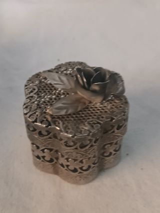 Caja metal antigua hexagonal