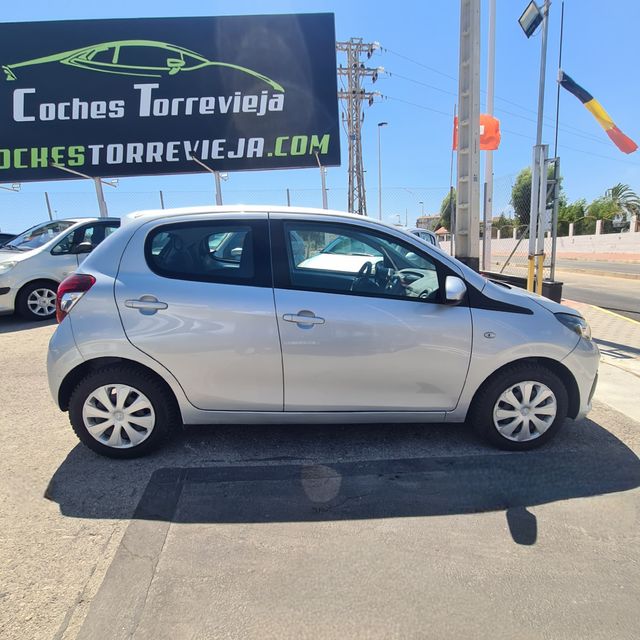 Peugeot 108 1.0i MANUAL POCOS KM