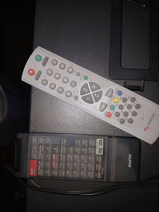 EQUIPO DE SONIDO ESTÈREO MODULAR SANYO