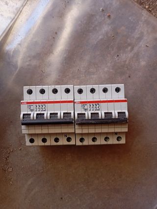 2x Magnetotérmicos ABB 220-380V