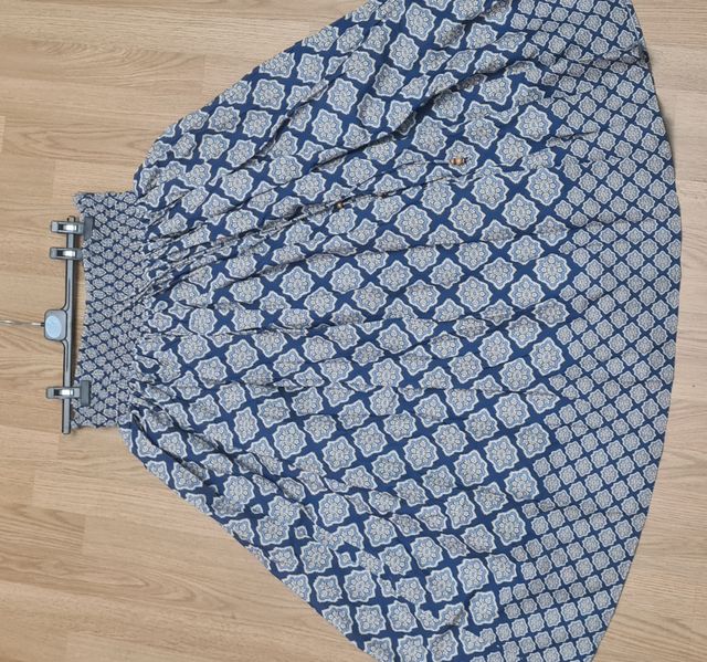 Falda larga azul estampada