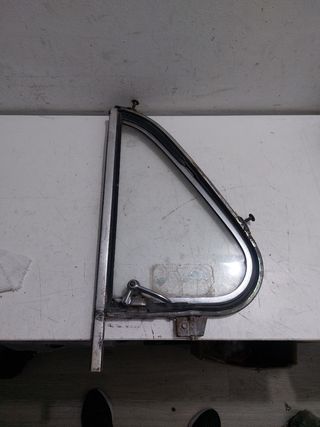 Derivabrisas Seat 600 Izquierdo