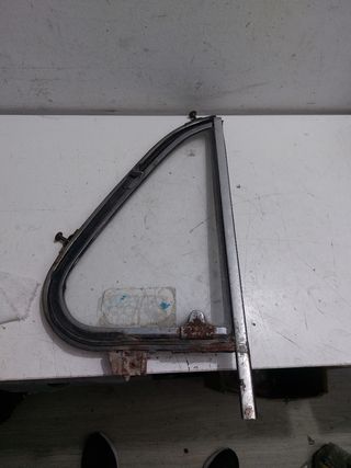 Derivabrisas Seat 600 Izquierdo