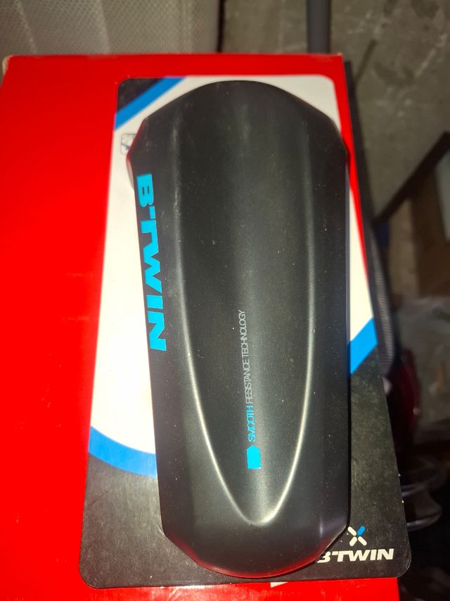 Soporte Rodillo B'Twin nuevo