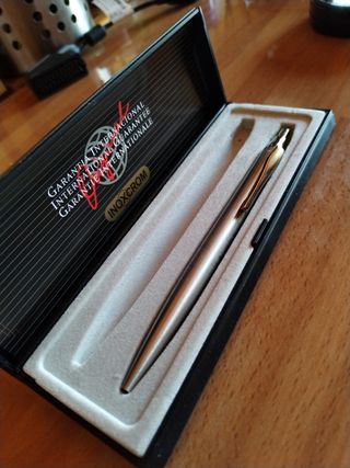 Bolígrafo Inoxcrom: elegante y nuevo