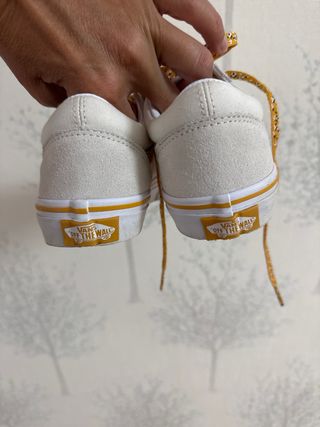 Vans Old Skool niña piel  32,5 usadas 1 dia