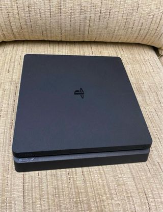 PS4 (PlayStation 4) con 2 mandos