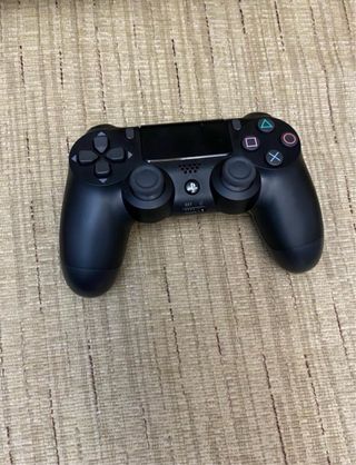 PS4 (PlayStation 4) con 2 mandos