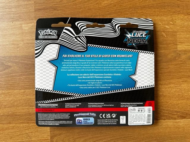 Pokémon Luce Nera - Set con Adesivi
