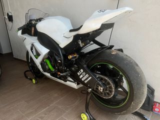 Kawasaki ZX-10R 2009 circuito