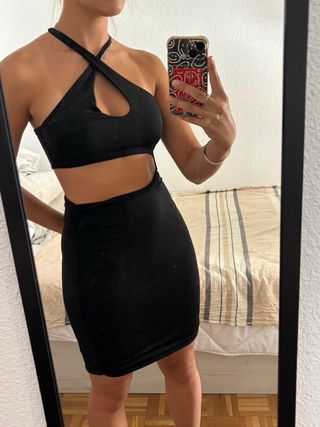 Vestido negro ajustado
