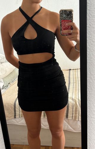 Vestido negro ajustado