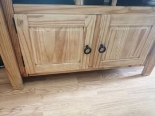 Mueble aparador madera maciza al natural. 