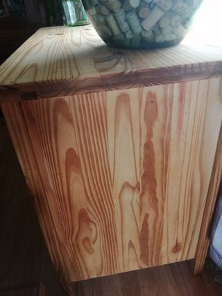 Mueble aparador madera maciza al natural. 