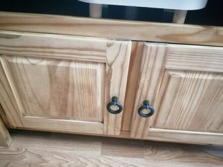 Mueble aparador madera maciza al natural. 