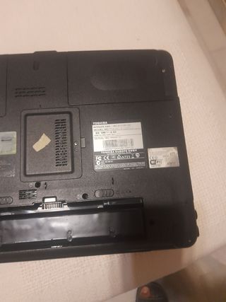 Portátil Toshiba Satellite, Windows Ultimate  7