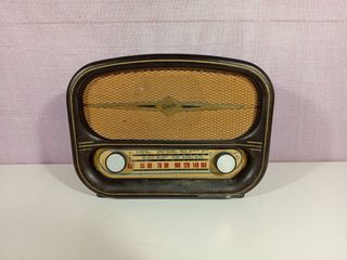 Radio antigua válvulas