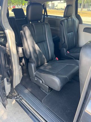 Lancia Voyager 2013