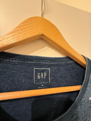 Camiseta GAP azul talla M