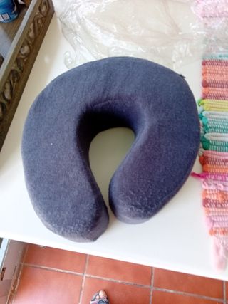 Cojín reposacabezas viaje azul