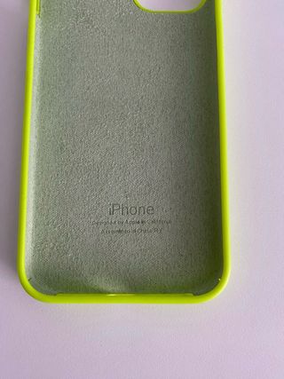 Funda silicona verde iPhone 13