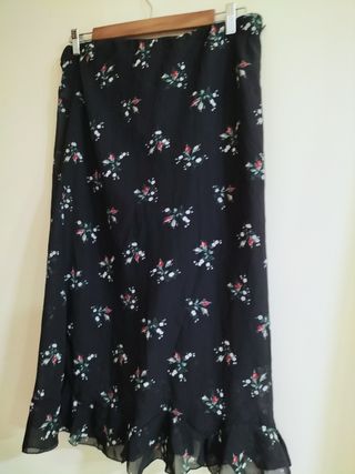 Falda midi negra floral 42/44