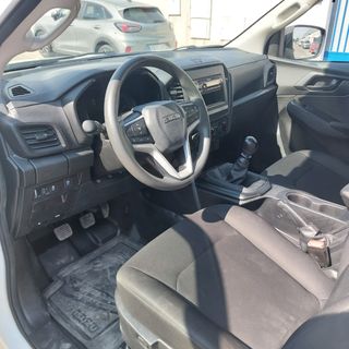 Isuzu D-Max N60 2023  * Impecable*