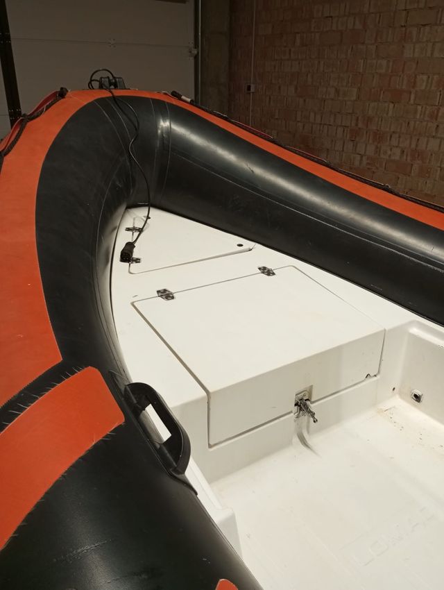 Lomac 4,60m: embarcación semirrígida