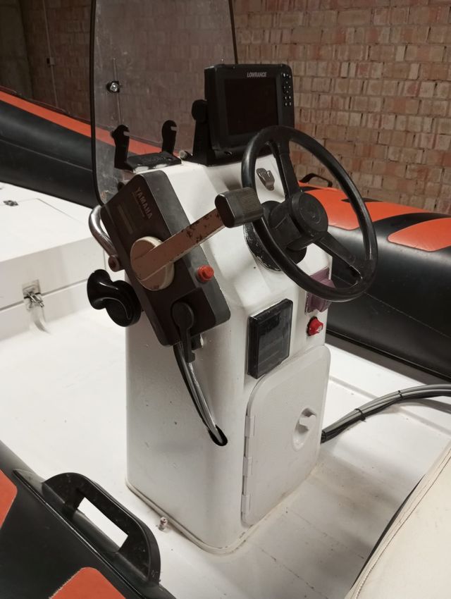 Lomac 4,60m: embarcación semirrígida