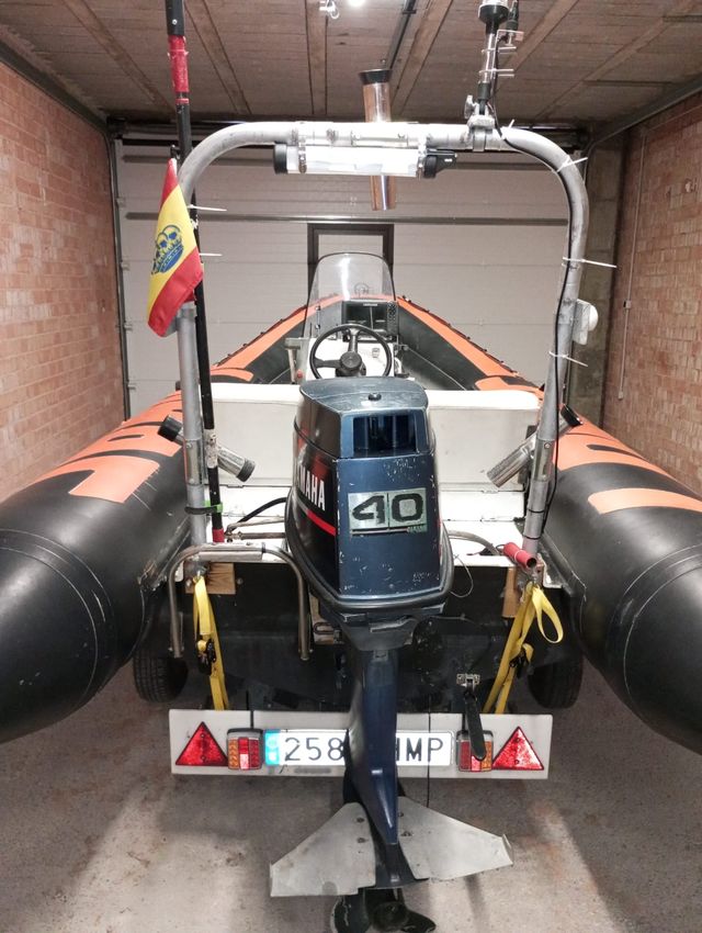 Lomac 4,60m: embarcación semirrígida