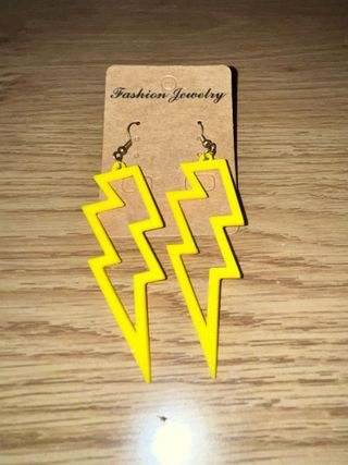 Pendientes rayo amarillo grande