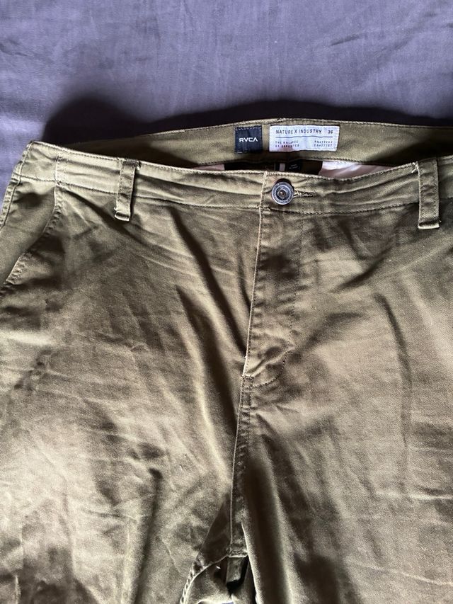 Pantalón RVCA W36. Verde Oliva.