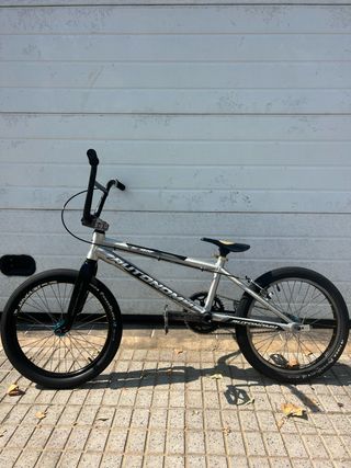 bmx race autonomy