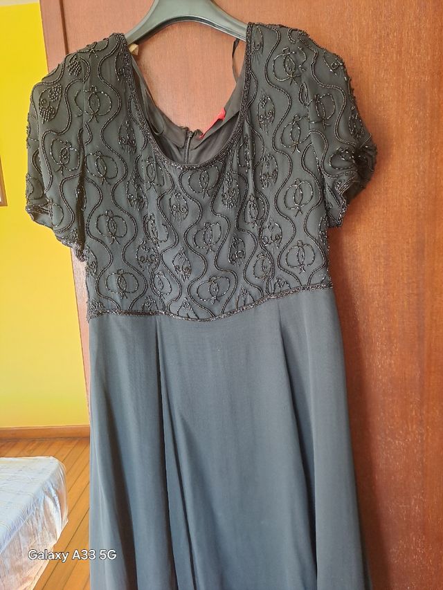 Vestido largo fiesta con parte superior en pedreri